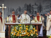 29 maja 2016 - Msza św. na Rynku w Pniewach