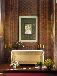The sarcophagus in the chapel